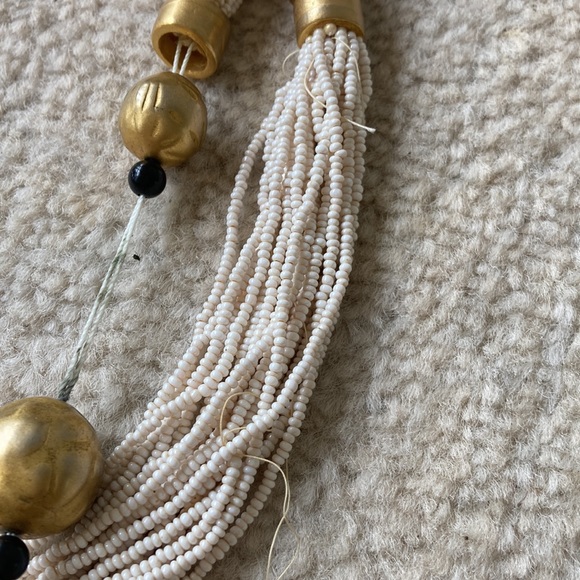 Rivers of white glass seed beads. Brass bold pieces. 1960s vintage. - Picture 12 of 12